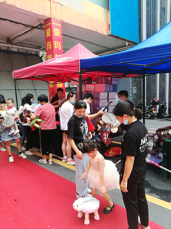 簽到領(lǐng)禮品